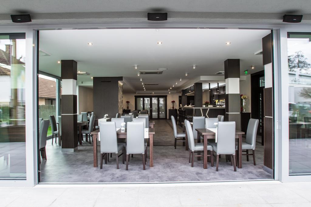 Guest House Frizzante Turcianske Teplice Luaran gambar